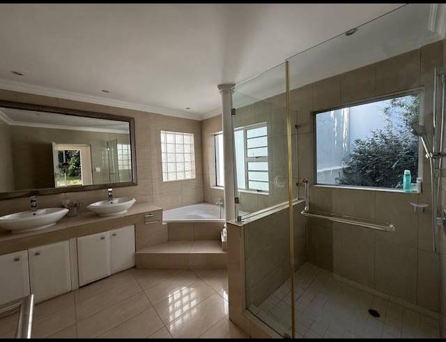 3 BEDROOM HOUSE FOR SALE IN SANDOWN